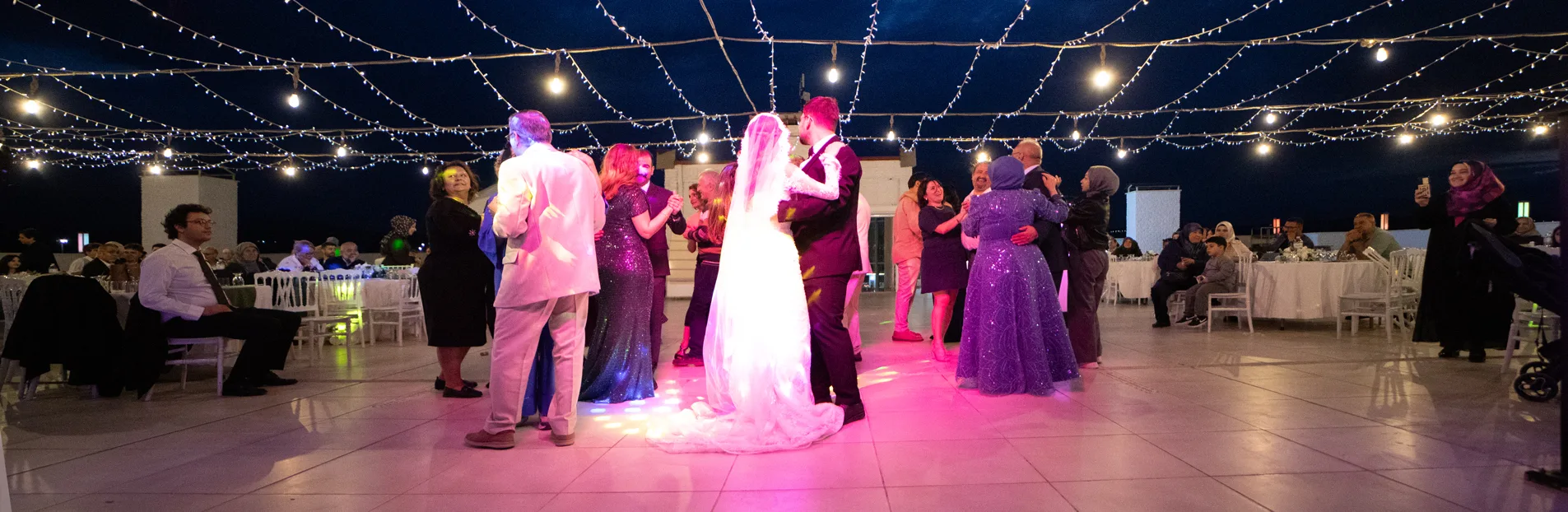 Eğlenceli Gece Düğünü