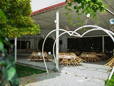 Havuzlu Bahçe